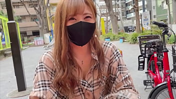 可爱的鸡巴送给每天做家务而疲惫不堪的美丽妈妈！曲线身材搭配超美肌肤！第1部分