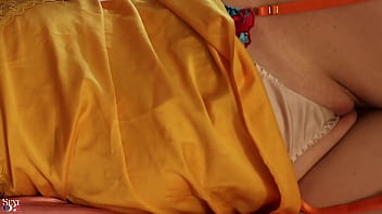 2219 (03) - มือสมัครเล่นฝรั่งเศส, ชุดชั้นในผ้าซาติน (บรา, ธอง, การ์เตอร์เบลท์), รองเท้าส้นสูงและถุงน่อง, ริมขอบ, เลียไข่, ท่าหมา, พูดจาลามก