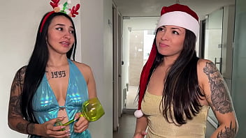 CHRISTMAS SURPRISE, FUCKING WITH MY BEST FRIEND AT HER HOUSE WITH ANAL PLUG AND CUM ON HER FACE