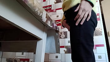 義妹が一人でオナニーして何度もオーガズムに達する - レズビアンイリュージョンガールズ