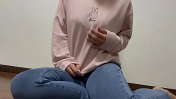 普段は大人しい普通の女子◯生してるけど、家ではおなにーばっかしてる黒髪の女子◯生のオナニー。