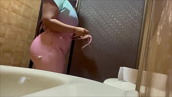 病院の公衆トイレのカメラで看護師を録画.mp4