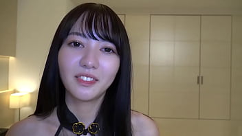 無修正、エッチな日本の美女。 . . フェラチオ。セクシーなランジェリーのコスプレ