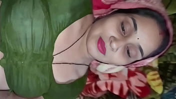 私の義妹はとても素敵な体とお尻を持っている、彼女とセックスできるなんてなんて幸運なんだろう