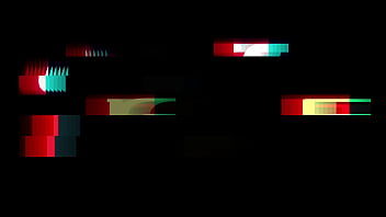 強い寝取られはふしだらなガールフレンドのためにチンポでいっぱいのサプライズを準備します