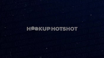 Латинская шлюха Скарлетт Блум использует свои дырочки, чтобы доить этот большой член сырым!