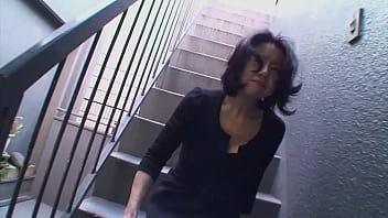 セクシーな日本の熟女とセックス