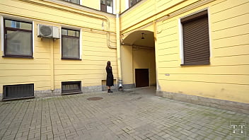 私は淫乱なので、見知らぬ男を家に連れてきてハードコアセックスをしました