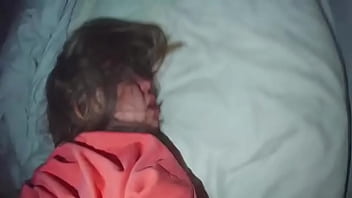本物の不貞妻が夫の友人たちと交代でセックスする。