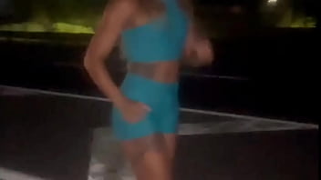 WIFE WORKING OUT ON THE STREET AT NIGHT HAS AMATEUR SEX ON THE STREET