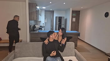 アレジャはとても淫乱な女で、寝取られ彼氏が見ていない時にセックスをします パート1 - ALEJAANDAAROON