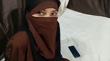हाॅट ठरकी मुस्लिम दिदि ने अपने सौतेले भाई से बेडवर हिजाब उठाकर चुदाई करवाली