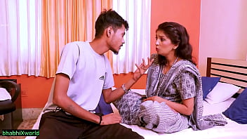 第一次和有钱小子做爱！Desi 火辣性爱