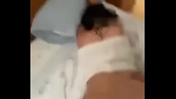 Die Ex meiner Freundin stöhnt wie eine Hure und lässt sich in 4 selbst aufnehmen