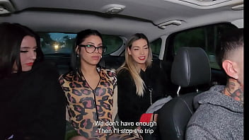 UBER は運が良ければ、3 人の女の子の尻を犯す。旅行は何らかの形で課金される