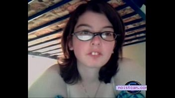 [moistcam.com]アマチュアバニーティーンは彼女の新鮮な濡れた穴を動かします！ [無料のxxxカム]